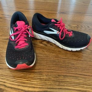 Brooks | Glycerin 16 Pink and Black Size 9